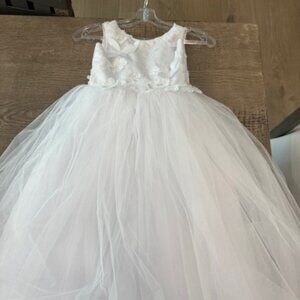 Kids White Formal Dress Size 8